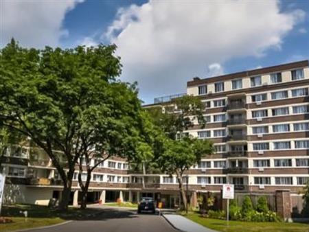 Appartement spacieux situe a Ville St-Laurent