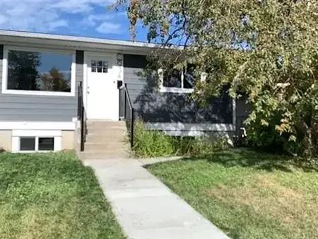 Beautiful Cambrian Heights 1/2 Duplex | 934 30 Avenue Northwest, Calgary