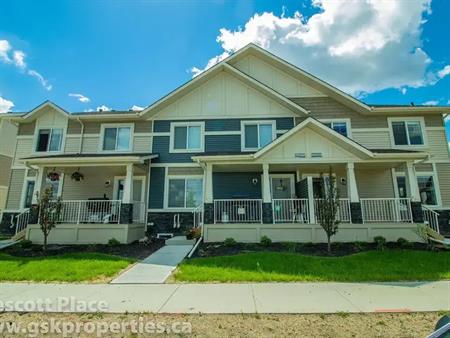 RENTING 2 BEDROOM 1 FULL & 2 HALF BATH TOWNHOMES! FREE TELUS INTERNET & CABLE | 320 Pioneer Road, Spruce Grove