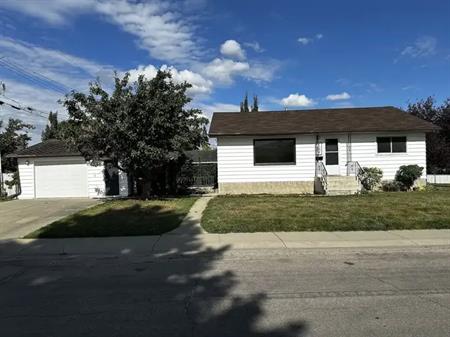 Renovated 3 bdr + den, 2 Washroom, full house | 4004 106 Avenue Northwest, Edmonton