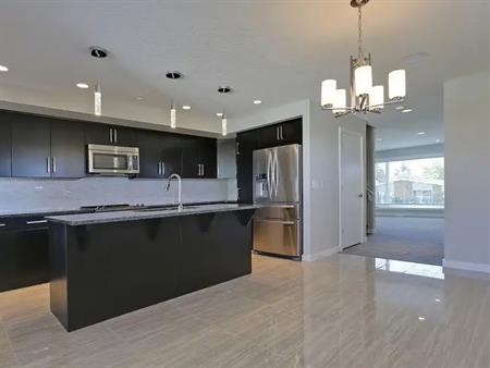 BEAUTIFUL HOME FOR RENT CLOSE TO DOWNTOWN | 2556 9 Avenue Southeast, Calgary