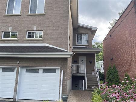 Appartement Montréal (Ahuntsic-Cartierville) À Louer