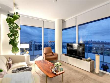 Luxury 2 Bdrm Panoramic View CONDO ‘The Sentinel’