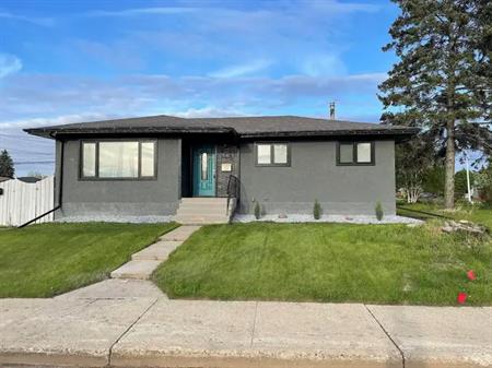 Renovated 3 Bedroom Home for Rent in Ottewell | 9103 58 Street Northwest, Edmonton