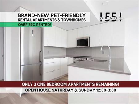 RENT COMMERCIAL DRIVE! BRAND-NEW PET-FRIENDLY 1 BED + DEN APARTMENTS!