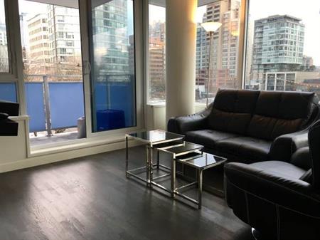 PET WELCOME FURNISHED 2 BEDROOM @ 1009 HARWOOD - Available November 1