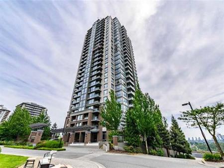 *Stunning Unfurnished 2 BR/2BA Condo unit in the vibrant Brentwood*