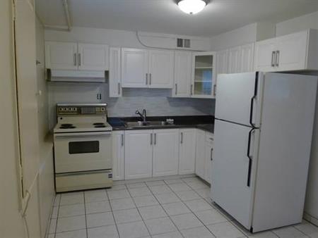 $2250/2 Bdm 1150 sq ft 1 small pet negotiable