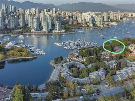 VIEWS - CORNER GROUND UNIT on SEAWALL - no broker fees!!