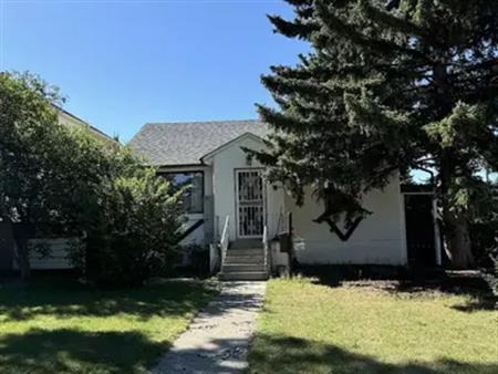 2 Bed 1 Bath Corner House for Rent with Garage | 3423 2 Street Northwest, Calgary