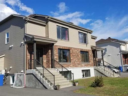 Logement 5 1/2 Lachute duplex