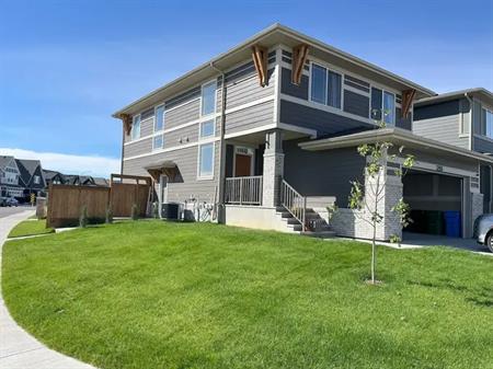 Brand New, 2-bedroom Legal basement with beautiful entrance and lake access | 233 Magnolia Heights Southeast, Calgary