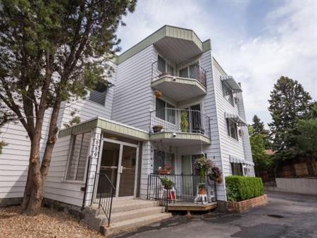 SPACIOUS QUIET 2 BEDROOM CONDO DOWNTOWN KAMLOOPS $1790 - AVAILABLE NOW