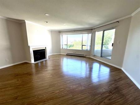 Spacious 2 bed 2 bath Central location