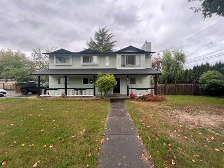 Fantastic 3 bedroom 1.5 bath in Cloverdale!