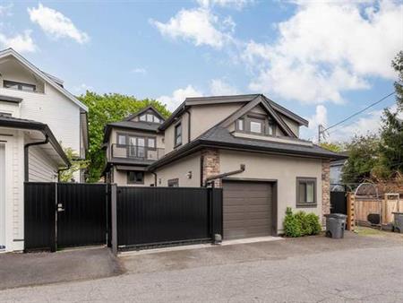 Cozy 1 Bedroom Laneway House