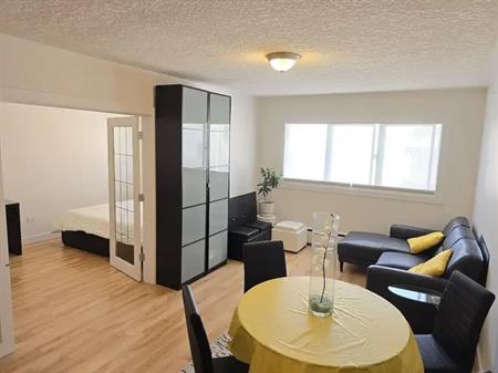 Move in - the coffee's hot! MISSION Bright Top Floor Furnished Condo | 310 22 Ave SW, Calgary, AB, Canada, Calgary