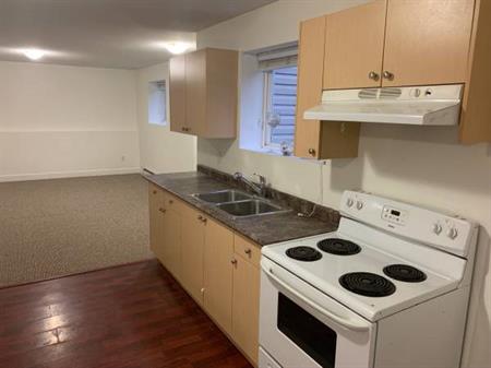 Very Spacious 2 Bedroom 1 Bath Suite