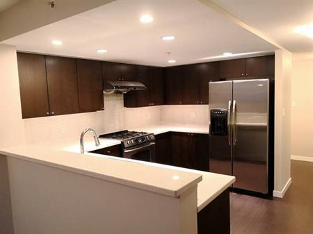 2BR2BA apartment near Lansdowne Mall @ Prado