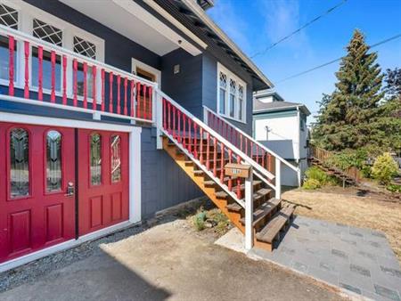 Large 2 bedroom, 1 Bathroom Lower Level Home in Esquimalt. 919 Selki