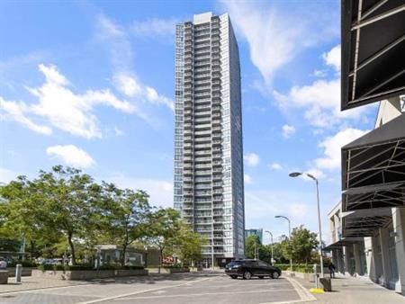 *** 2 bedroom+2 bathroom Condo King George Station***