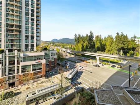 Coquitlam Center High Rise 1B1B Corner Unit