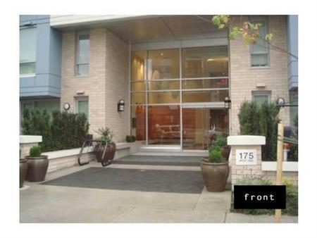 RENOVATED - 2 Bed, 2 Bath, VENTANA - Heat Included - 10th floor