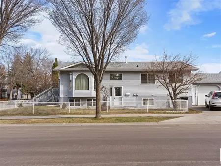 3 Bedrooms/2 Full Baths Main Floor with Attached Single Garage | 15240 104 Avenue Northwest, Edmonton