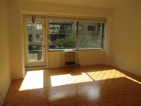 Apartment on 6th floor available now! (#604)