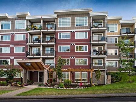 Located in Nanaimo, Over-the-range Microwave, 2 bedroom