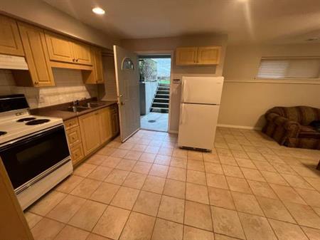 3bed 1bath house for rent