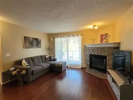 2 bedrooms, 2 bathroom and 2 Parkings condo | 10 Sierra Morena Mews Southwest, Calgary