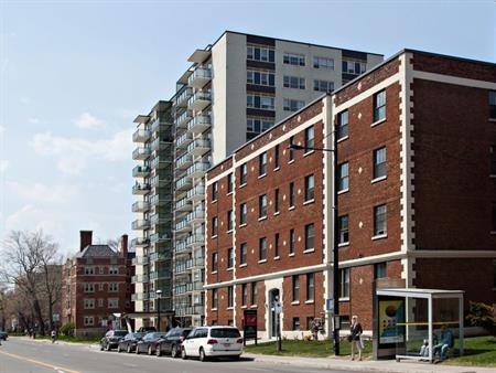 3025 Sherbrooke West - Mountview - 1 Bedroom - 3025 Rue Sherbrooke Ouest, Montréal