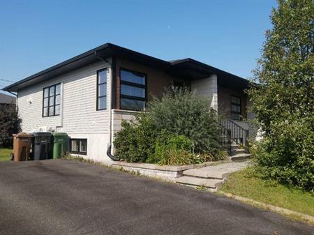 Logement maison à louer 8 et demi à Drummondville