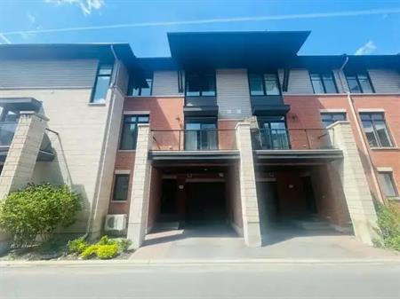 119 Chaperal Private | 119 Chaperal Private, Ottawa