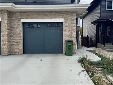 Come check out this beautiful 3 bedroom main floor | 845 Northern Harrier Lane Northwest, Edmonton