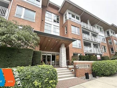 Beautiful and Spacious 2Bed/2Bath at Queen Mary