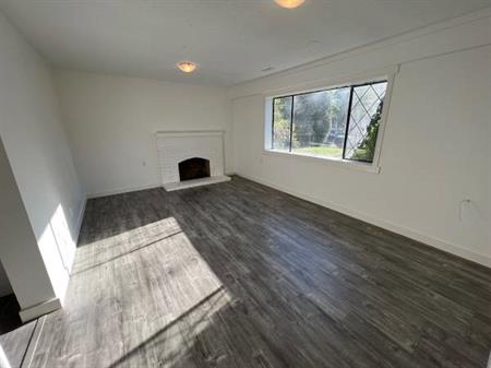 Renovated 3 Bedroom 2 Washroom Maple Ridge B.C