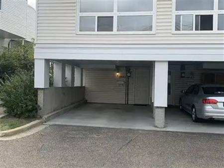 Cozy 3 Bedroom Townhouse, Rent includes heat & water | 3840 85 Street Northwest, Edmonton