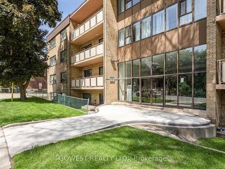 high park lifestyle on a budget 1 bed parking available