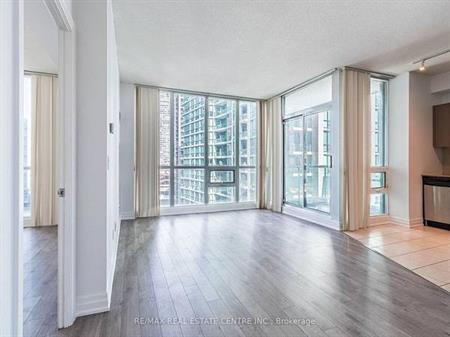 2+1 Bedroom, 2 Bathroom - Pinnacle Centre