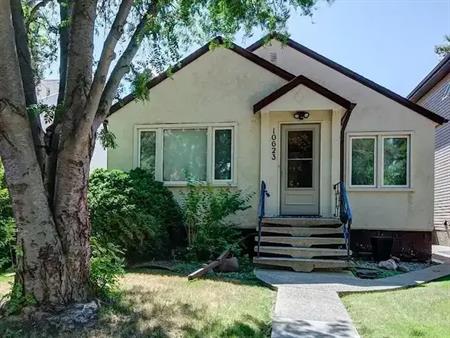 *Queen Alexandra Bungalow Home For Rent-Long Term (Mini.1 year)* | 10623 72 Avenue Northwest, Edmonton