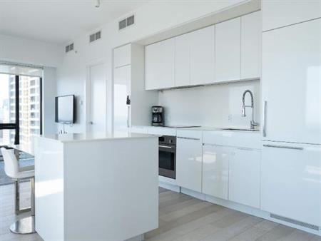 2 CH - 2 SDB - Montréal - $3,200 /mo