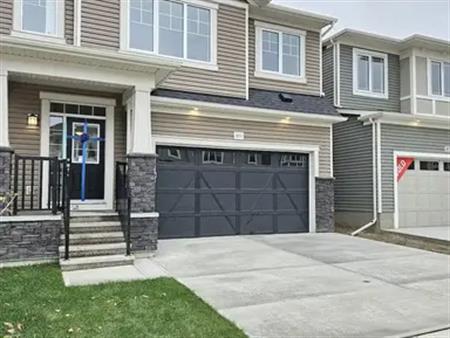 Beautiful Sherwook Park, Hearthstone Community 4 bedroom plus den for rent | 1071 STONESIDE ROAD, Sherwood Park