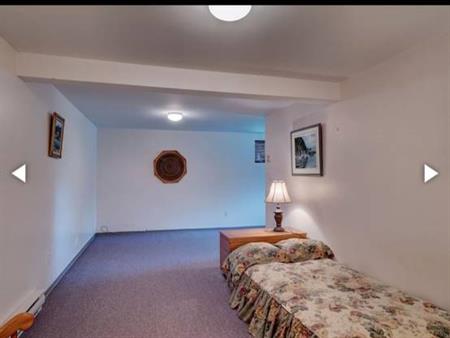 Basement suite available idle for 2 girls or couple.