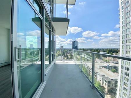 Surrey Central Functional Two Bedroom Two Bathroom suite w/ good views