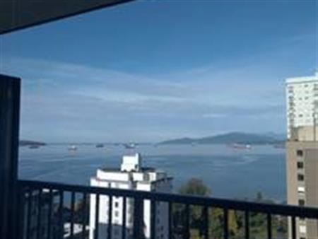 beautiful view to the water , 1 Br, $2600 600 sqf