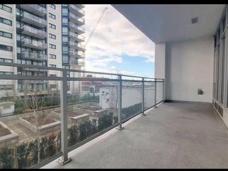 December 20: 3 year new one bedroom one big den with views