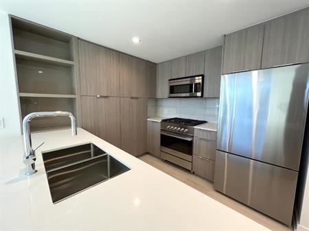 Brand New never lived in 2 Bed + Den 2 Bath @ Hunter at Lynwood parking and storage (ev) | 1401 Hunter Street, North Vancouve