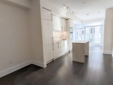 88 CUMBERLAND ST., #801 - YORKVILLE, 1BED+DEN/1BATH, LAUNDRY, LOCKER